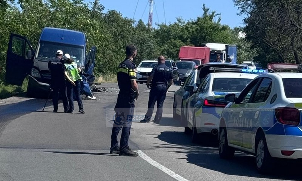 accident rutier microbuz duba masina (4).jpg