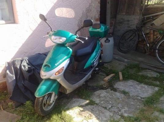 SUTE de mopede sunt înmatriculate DUBIOS în mediul rural. Un fenomen REAL