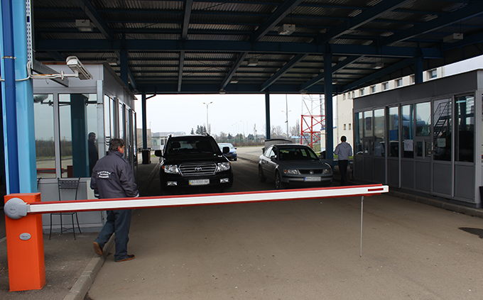 Vama Halmeu a fost redeschisă! Condițiile sunt minimale pentru a intra în Ucraina