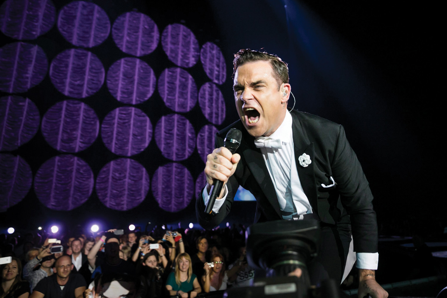 Robbie Williams ar putea AJUNGE la Satu Mare. Se PREGĂTEȘTE un SUPER festival. Totul a fost o GLUMĂ de 1 aprilie