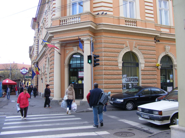 Telenovela ”chiriei enorme” pentru Biblioteca Județeană s-a terminat! Se cumpără sediu nou