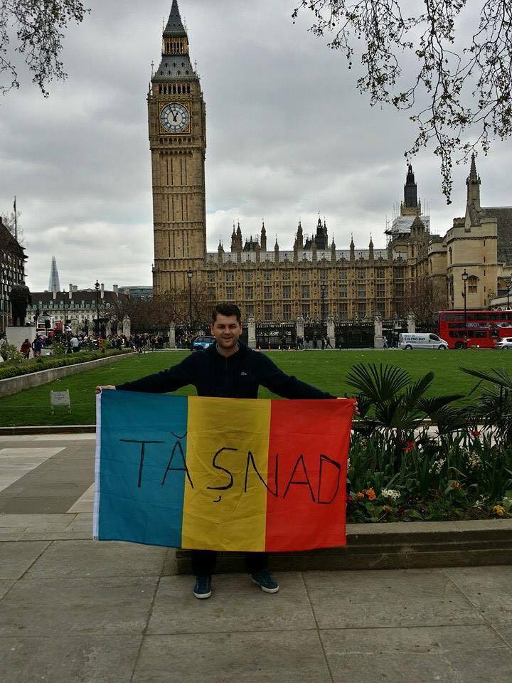 MODEL de DEMOCRAȚIE funcțională la Tășnad! Un tânăr a ADUS candidații la RAPORT