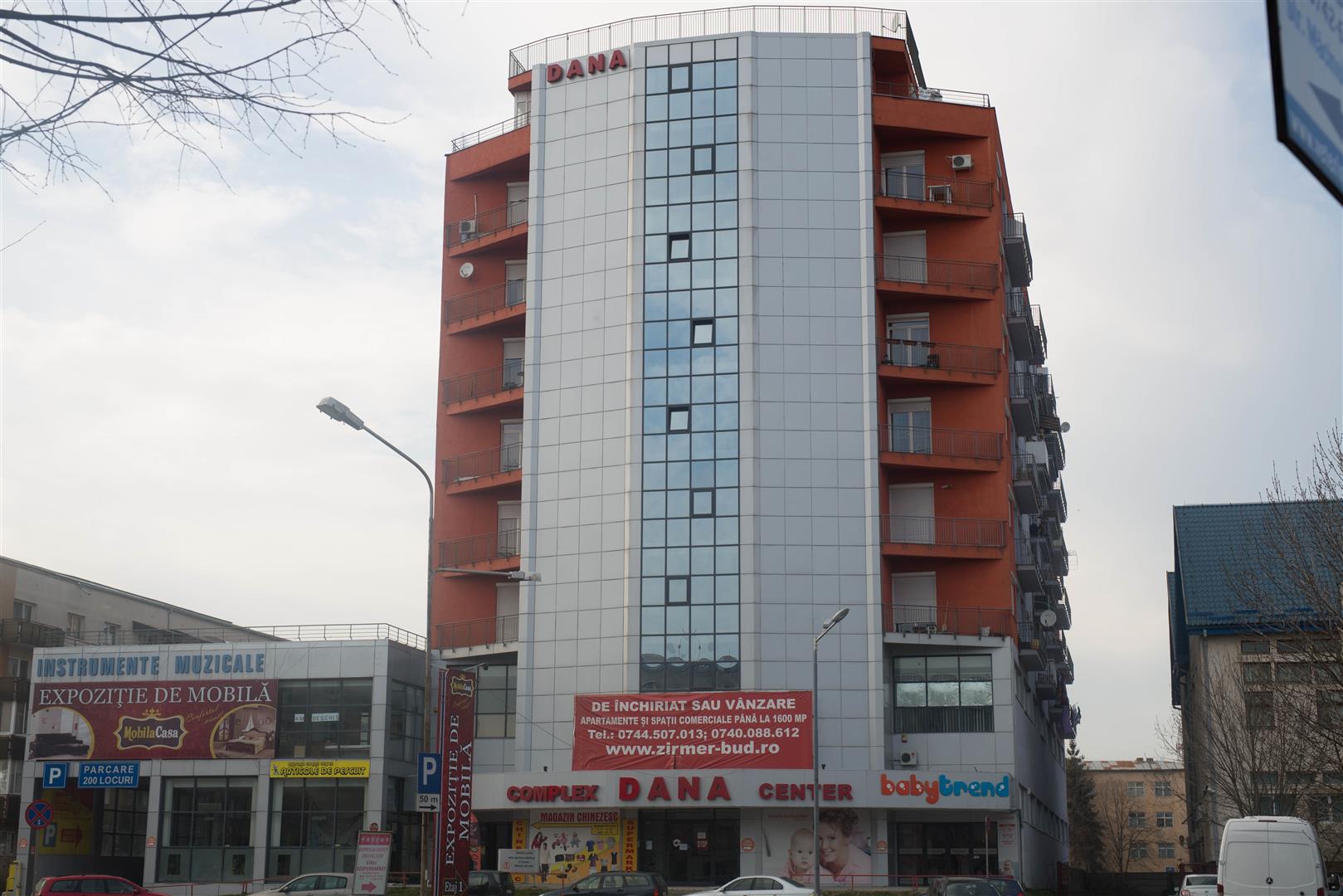 INCENDIU la un magazin de la parterul DANA Center din Satu Mare. La un pas să se EXTINDĂ