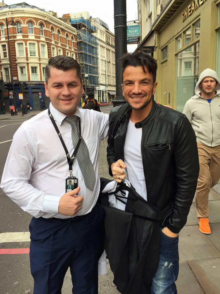 Sătmăreanul care a AJUNS șoferul VEDETELOR din Marea Britanie. A pornit de jos și a REUȘIT (FOTO)