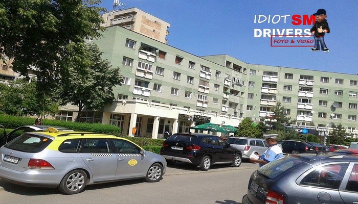 Poliția Locală a amendat ZECI de șoferi în Centrul Nou. Fiecare ”parchează” cum vrea (FOTOGALERIE)