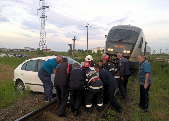 OFICIAL. Barierele, obligatorii la trecerile de cale ferată