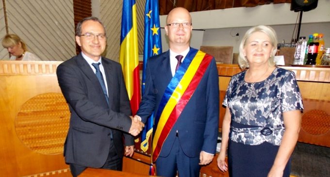 SONDAJ. Kereskenyi Gabor ar putea câștiga detașat Primăria Satu Mare