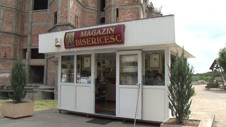 SCANDALUL Lidl. Magazinul bisericesc din fața Bisericii Ortodoxe - de pe Podul Golescu - va fi MUTAT