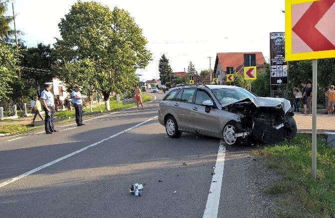 Accident TERIBIL în Botiz! Două mașini făcute PRAF, un șofer în stare GRAVĂ (FOTO)