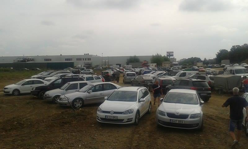 NEBUNIE la Dedeman. Sătmărenii au dat năvală în noul magazin în prima zi de la inaugurare FOTOGALERIE