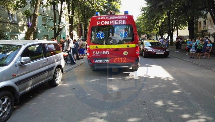 Romeo de coșmar, în Sătmar. Îl terorizează pe actualul iubit al ”fostei” și distruge mașini