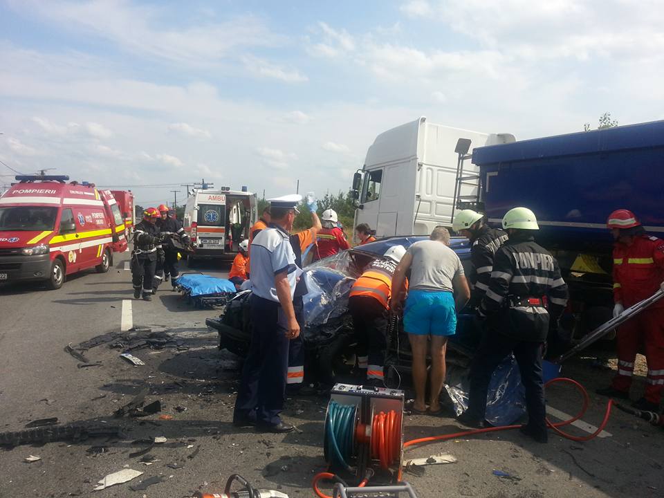 O vară MORTALĂ pe șoselele județului. Mai MULTE accidente și răniți GRAV