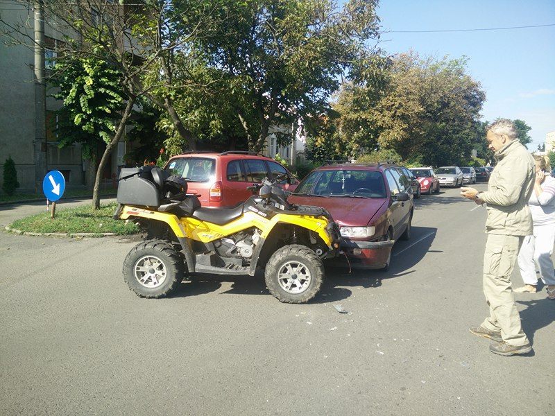 Un maghiar, la un pas de MOARTE în centrul Sătmarului! A sărit în fața unei mașini (FOTO&VIDEO)