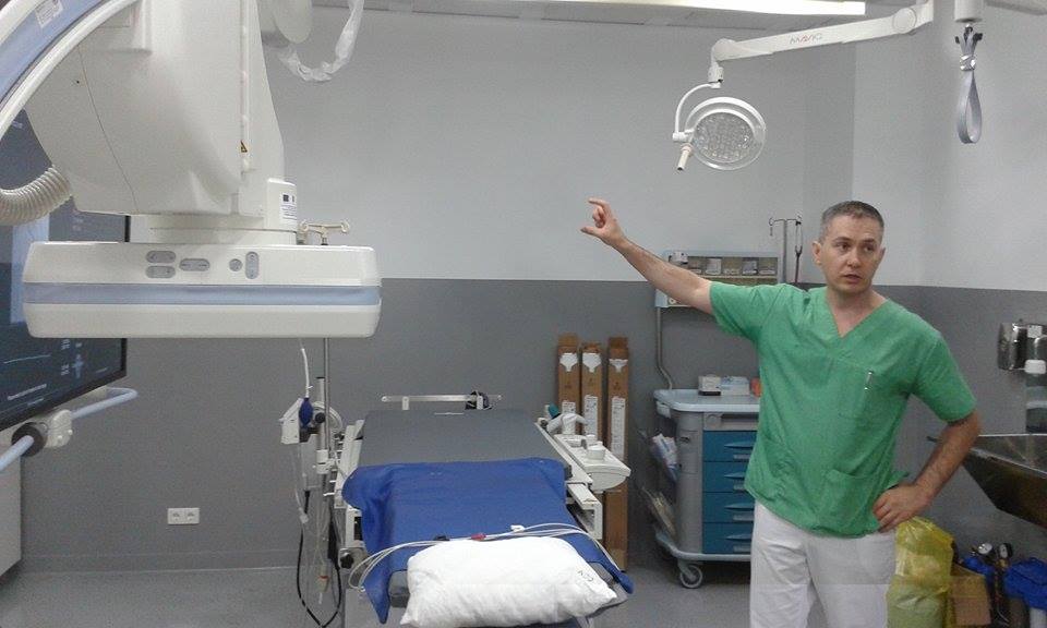 Reușită medicală la Satu Mare: Dr. Bogdan Duțu a salvat viața și piciorul unui pacient cu risc major de amputare!