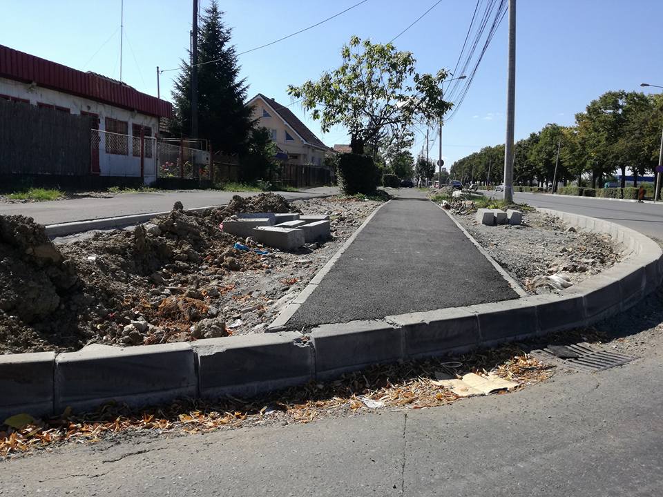 Aviz BICICLIȘTILOR! Sătmărenii, poftiți să își rupă gâtul (FOTOGALERIE)
