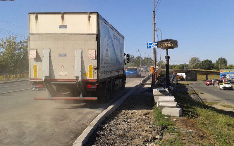 HOPA! Drum Inserv, firma executantă, NU își asumă defecțiunile de pe Podul Decebal