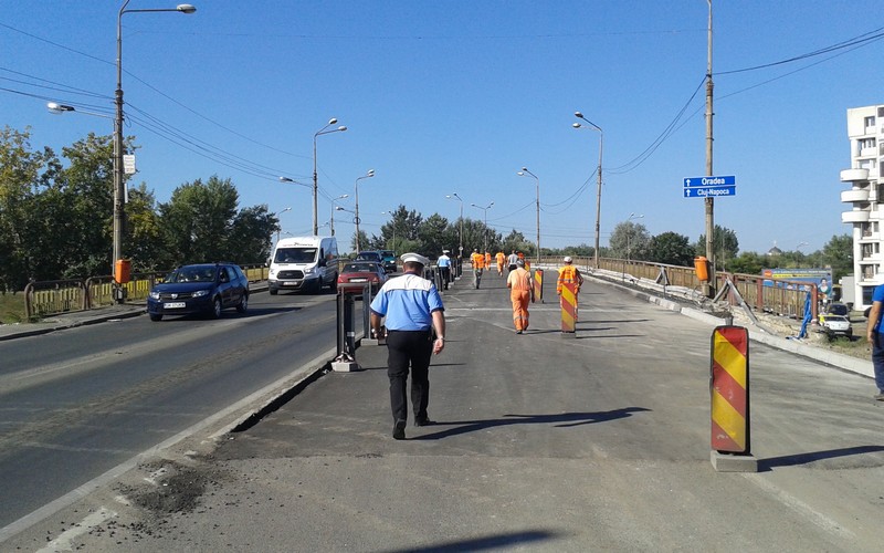 Noi restricții de circulație în zona Podului Decebal. Noi lucrări de reabilitare a podului