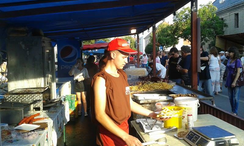 Revoltă a unor comercianți cu mâncare de Ziua Sătmarului. Refuzați de Primărie, comercianți avertizează cu proteste