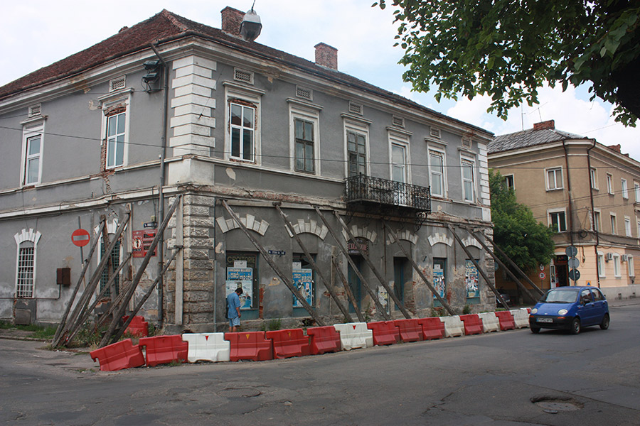 Judecătorii au DECIS! Primăria Satu Mare, VINOVATĂ de COMPROMITEREA casei de pe strada Rândunelelor!