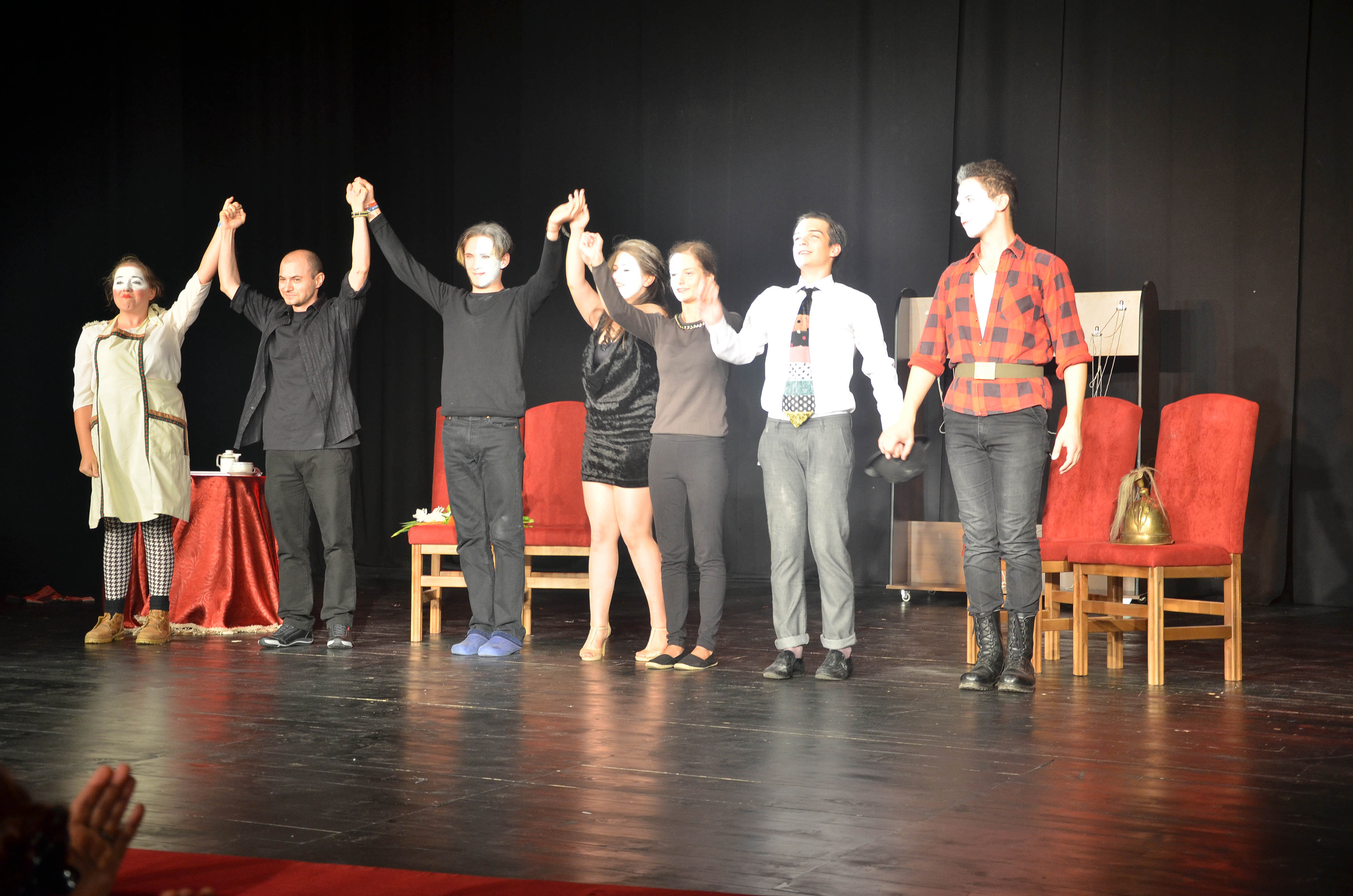 Cursuri GRATUITE de teatru pentru liceeni la Carei