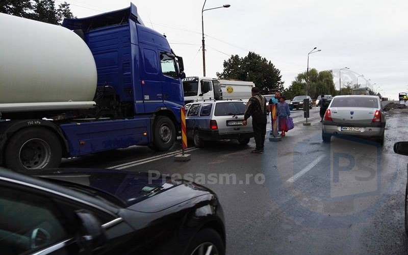 Accident rutier pe Podul Decebal! Circulația a fost BLOCATĂ (FOTO&VIDEO)