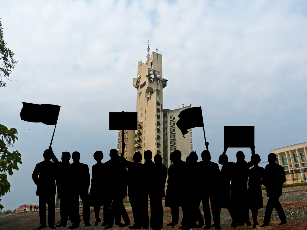 PROTEST împotriva PARLAMENTARILOR în fața Prefecturii. AZI, în municipiul Satu Mare!