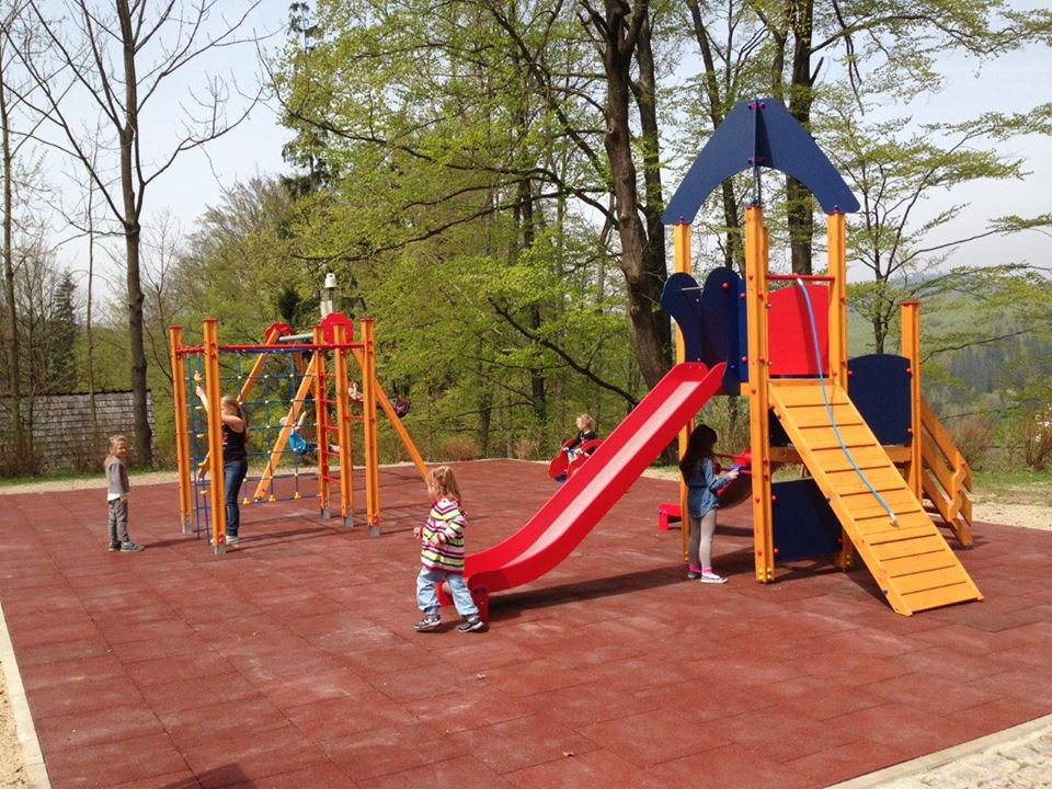 Un fost primar al Sătmarului face MINUNI într-una din cele mai MARI comune! Primăria Satu Mare STAGNEAZĂ!