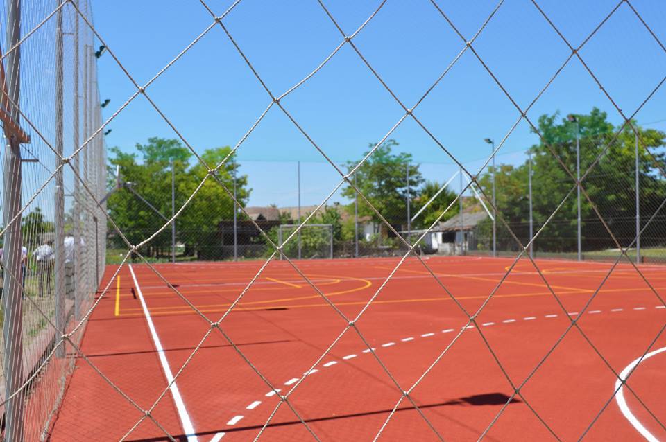 COMUNA din județ cu TREI terenuri de sport sintetice și cea mai MODERNĂ grădiniță