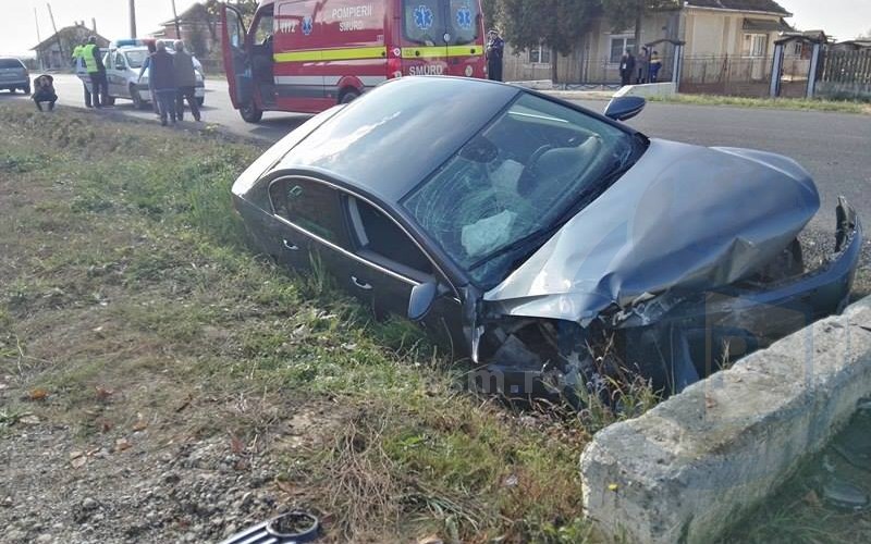 ACCIDENT rutier cu DOUĂ victime lângă municipiul Satu Mare. Un șofer a intrat cu mașina într-un cap de POD (FOTO&VIDEO))
