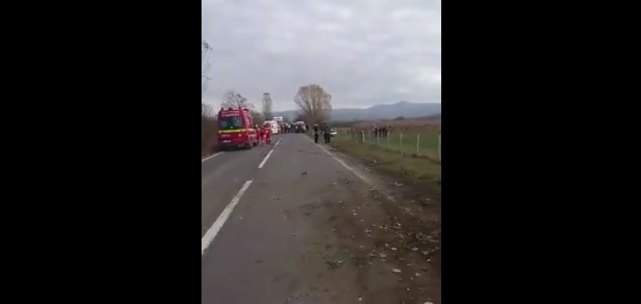 Atenție, imagini șocante! IMAGINILE video de la accidentul mortal dintre Vama și Racșa