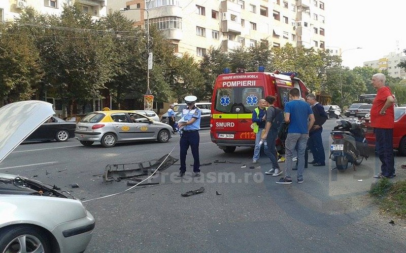 Dovada VIDEO! Codul Rutier, făcut PRAF în intersecția de la Billa, în Satu Mare