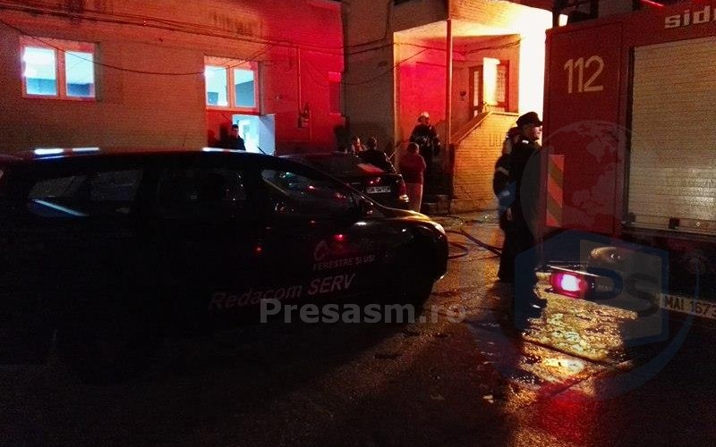 INCENDIU la un bloc TURN din municipiul Satu Mare (FOTOGALERIE)