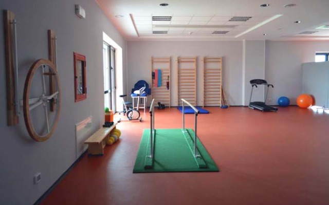 Germanii investesc în sistemul de sănătate din județ! Secție ultramodernă de KINETOTERAPIE la Tășnad