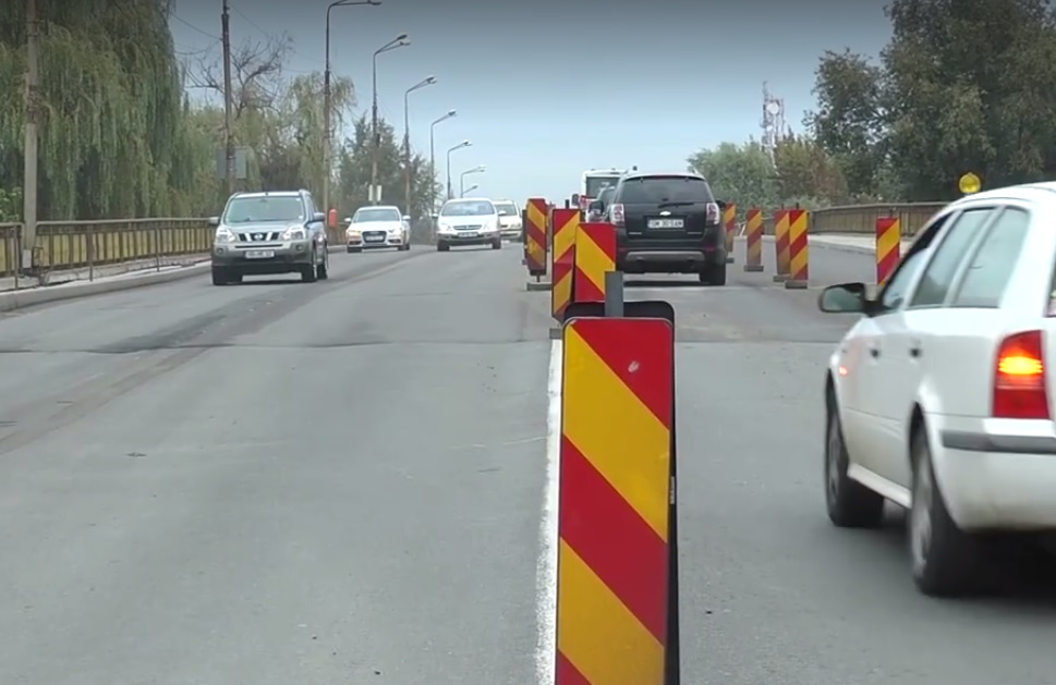 Soluția Primăriei Satu Mare la traficul infernal: șase benzi la baza Podului Decebal