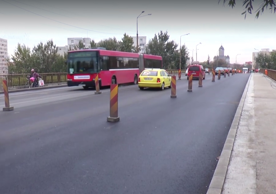 Podul Decebal, REDESCHIS circulației. Trei benzi acum, ultima bandă în curând (FOTO&VIDEO)