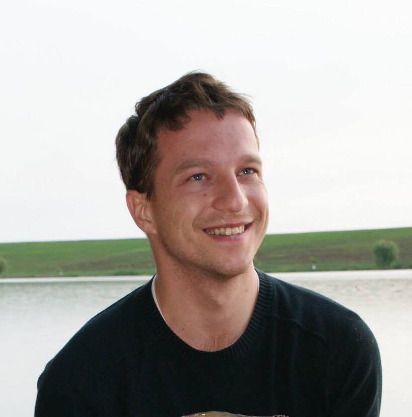 CINE este tânărul MORT la Spitalul Județean. SUTE de prieteni îl deplâng