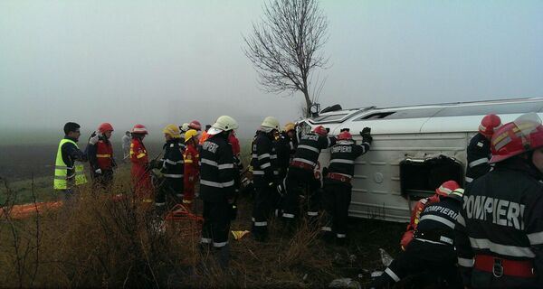 CARNAGIU pe șosea. Accident cu TREI morți și 15 răniți GRAV, pe DN 2 (FOTO)