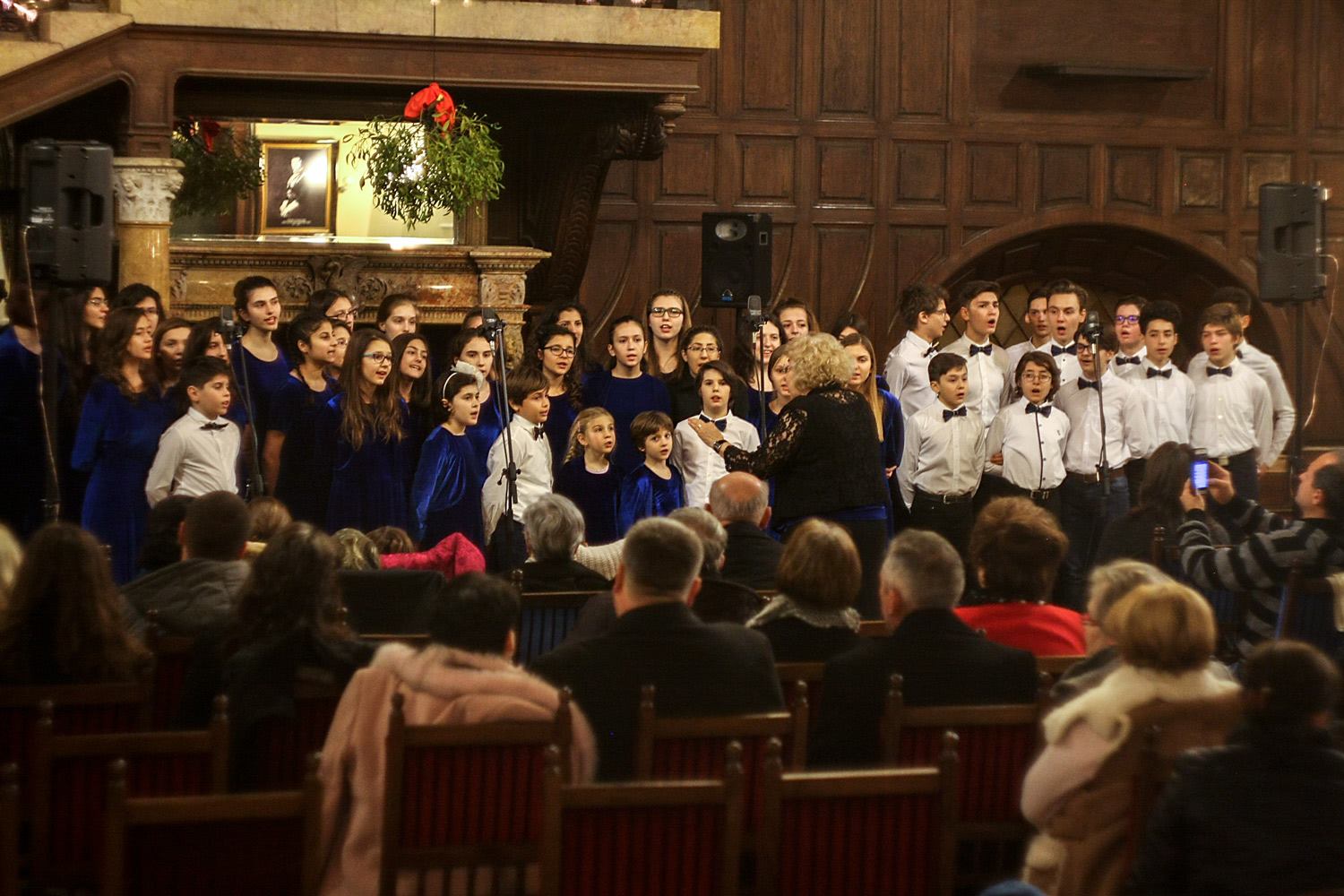 Concertul susținut de corul de copii ”Flori și stele” din București la Carei