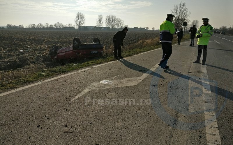 Accident TERIBIL în Ciuperceni. Mașină răsturnată în câmp (FOTO&VIDEO)
