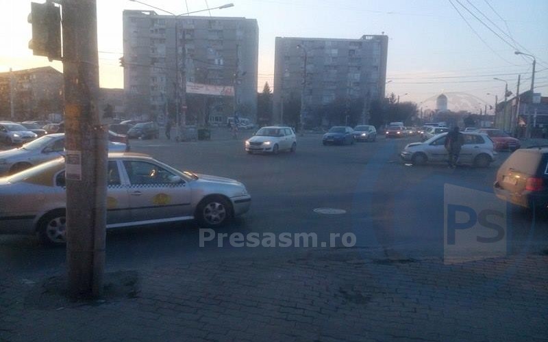 Soluția Primăriei la traficul intens: pasarele pietonale și lărgirea bulevardelor