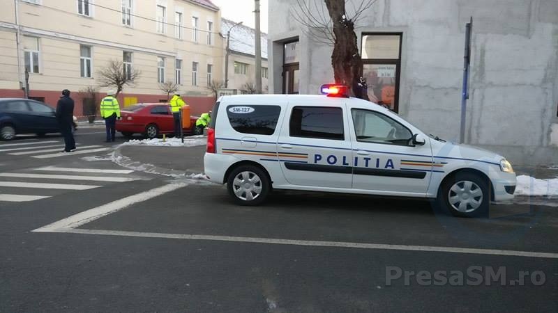 Pieton lovit de mașină. Victima, transportată la spital