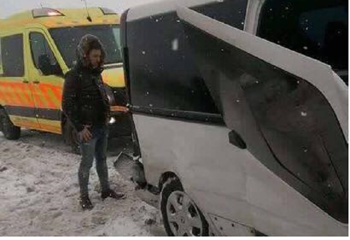 Sătmăreni implicați într-un accident grav în Ungaria. Un microbuz a derapat (FOTO)