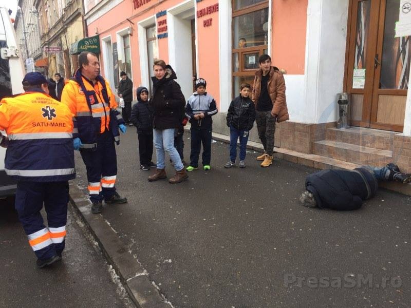 Zeci de persoane bătute sau în stare de ebrietate, culese de ambulanțieri de pe stradă în județ