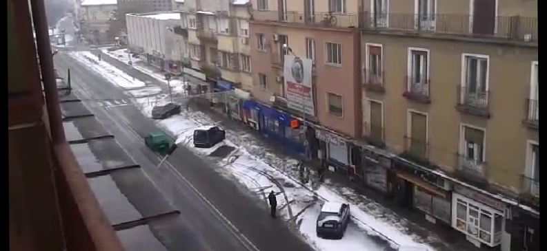 (VIDEO) Scandal monstru în centrul Sătmarului. Angajații Florisal se ceartă cu sătmărenii