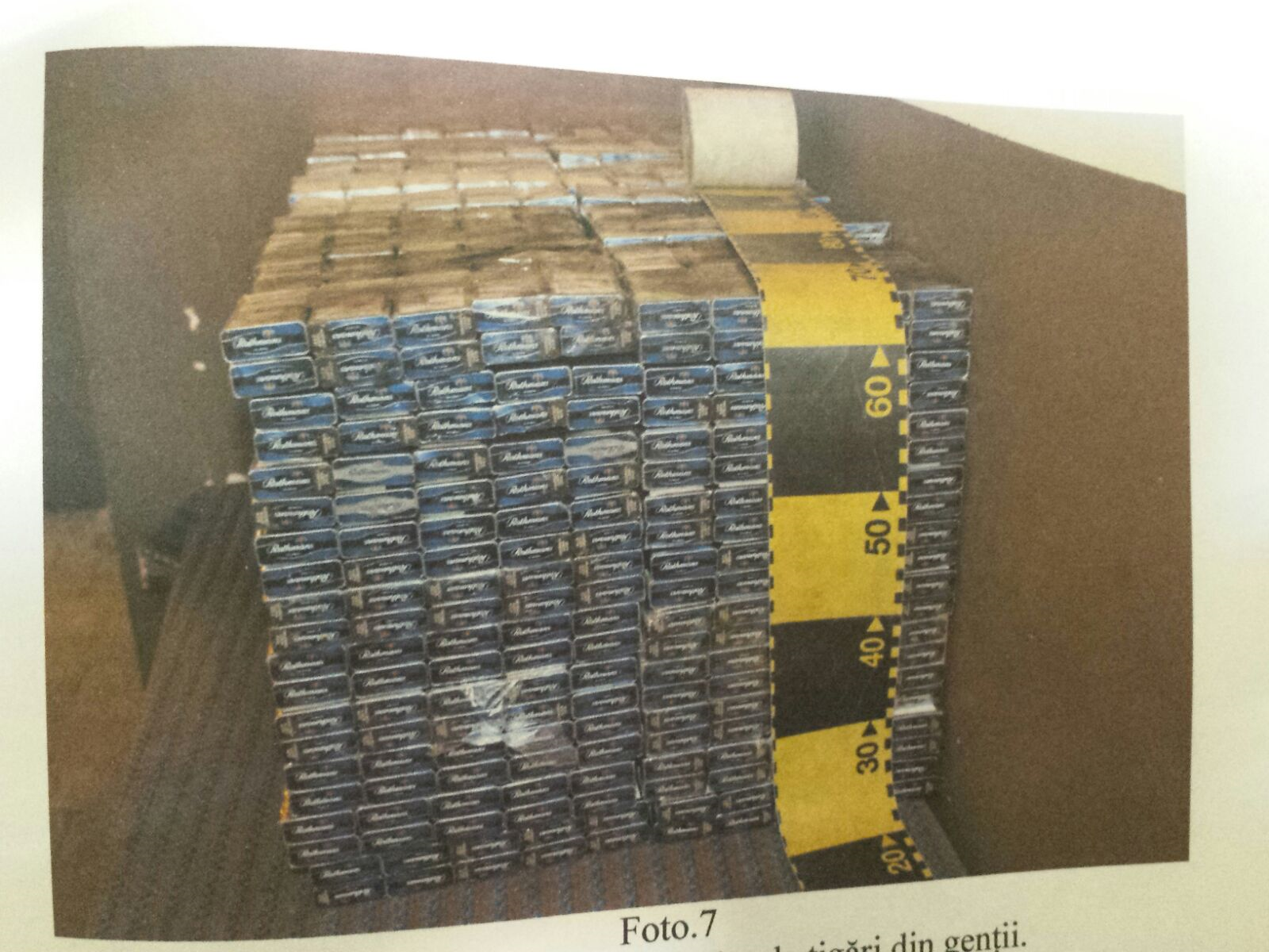 Cantitate IMPRESIONANTĂ de țigări de contrabandă, transportată cu trenul la Satu Mare