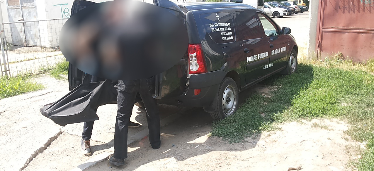 TRAGIC. Sătmăreancă, prea săracă să fie înmormântată. Voluntarii au plătit tot