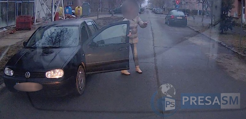 SFIDARE! Polițistă circulă pe interzis în Satu Mare. Strigă la un șofer (FOTO&VIDEO)