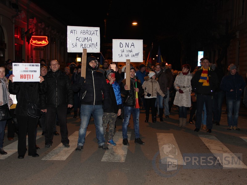 Sute de protestatari din nou în stradă la Satu Mare. Toate partidele puse la zid