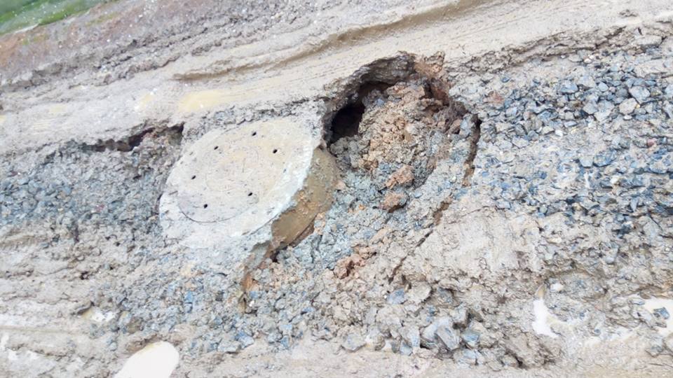 Horror! Orașul cu cele mai proaste drumuri din județ. Autoritățile, în ședință (FOTOGALERIE)