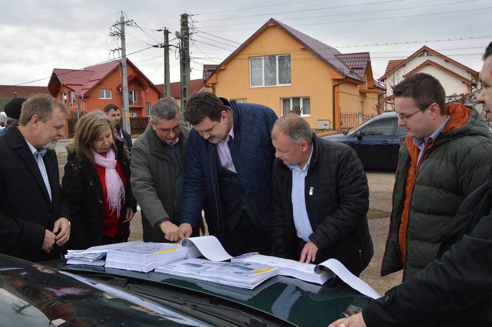 FOTO. După lupte ”seculare”, drumul spre Codru intră în reabilitare